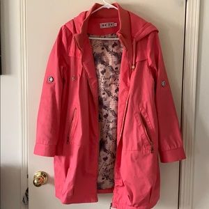 Coral pink raincoat in size “XL” (asian size)
